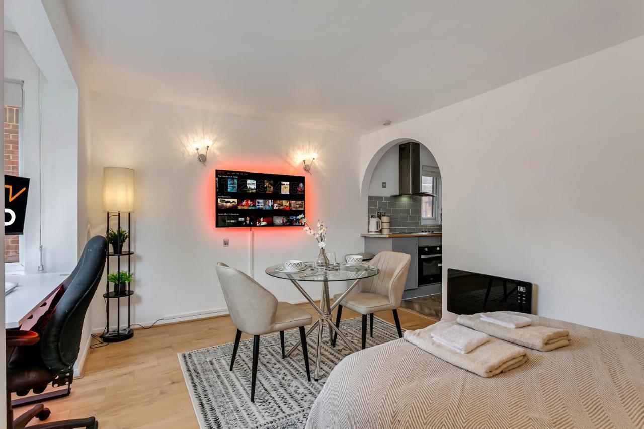 Aryas Apartments London Edgware Exteriér fotografie