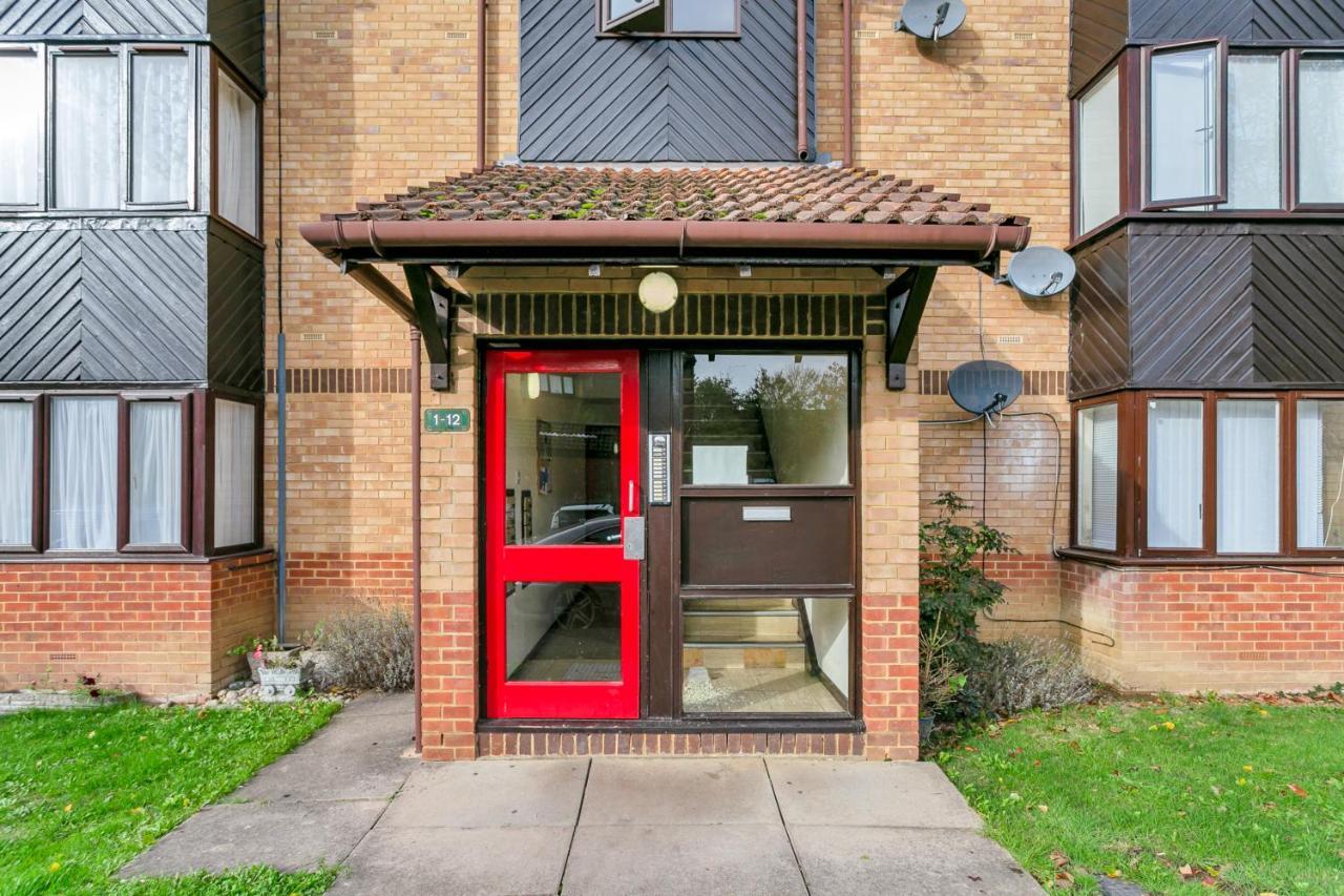 Aryas Apartments London Edgware Exteriér fotografie